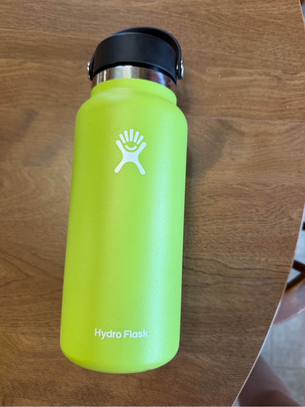 Hydro Flask Bright Lime Green Insulated Bottle with Black Lid
